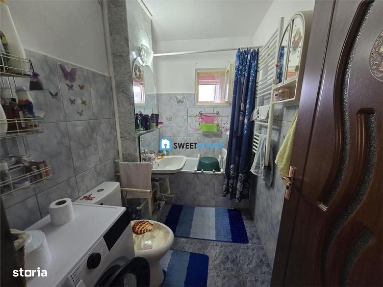 Apartament cu 4 camere decomandat în Central