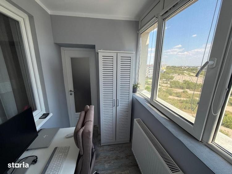 Apartament cu 4 camere semidecomandat în Fizicienilor
