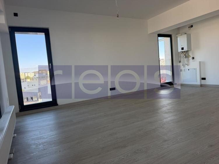 Apartament cu 3 camere decomandat în Dudești