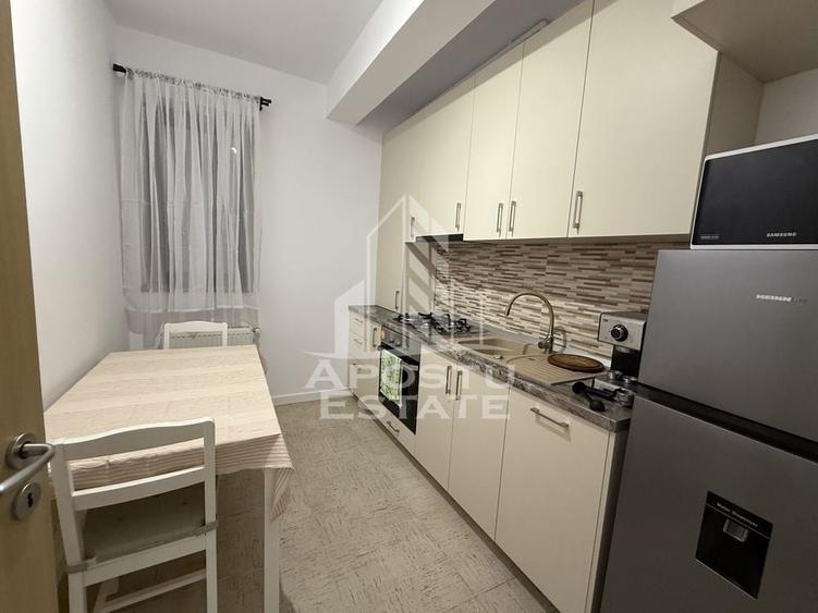 Apartament cu 2 camere semidecomandat în Giroc