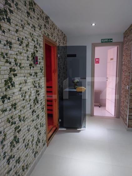Spațiu comercial, de 290 mp, în Micro 3