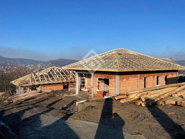Casă individuală cu 4 camere cu Canalizare în Nord