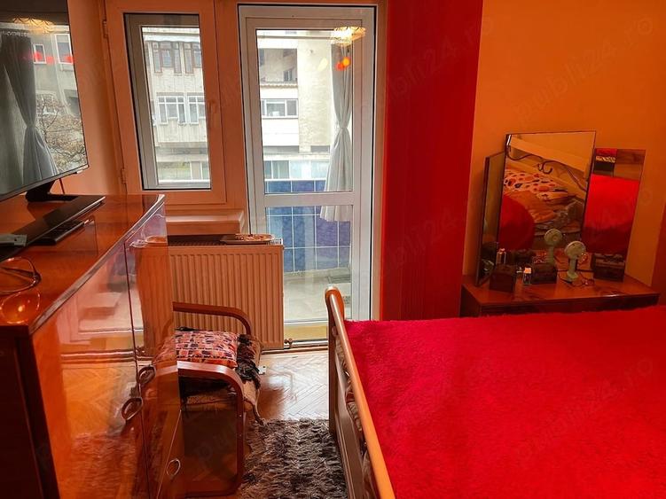 Vand apartament 3 decomandate camere ultracentral str Unirii - 5