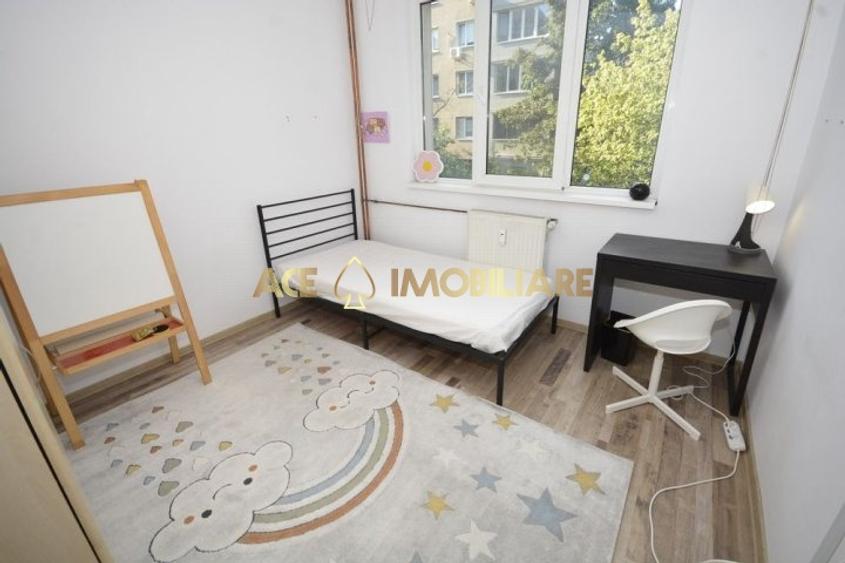 Apartament cu 4 camere decomandat, mobilat în Drumul Taberei