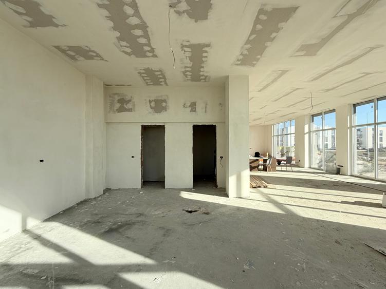 Spațiu comercial, de 98 mp, în Moșnița Nouă