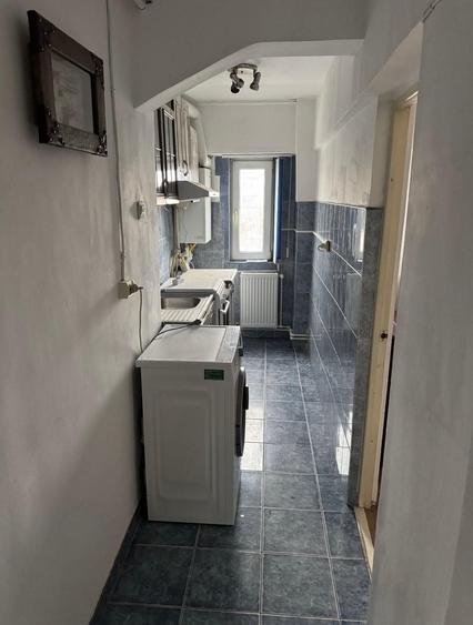 Garsonieră decomandată în Central