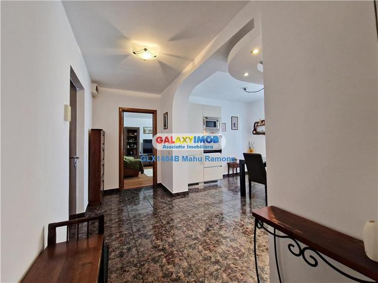 Apartament cu 3 camere decomandat, mobilat în Panduri