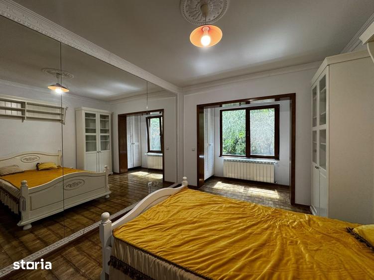 Apartament cu 7 camere în Bucium