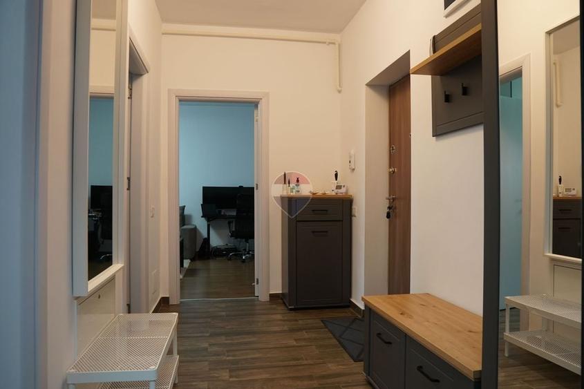 Apartament cu 2 camere decomandat, mobilat în Titan