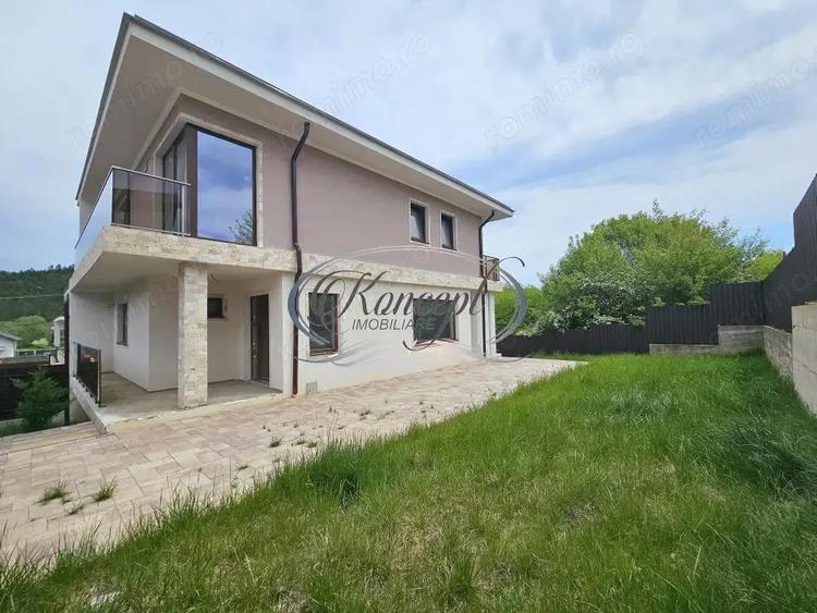 Case cuplate in ansamblu nou Luna de Sus - 1