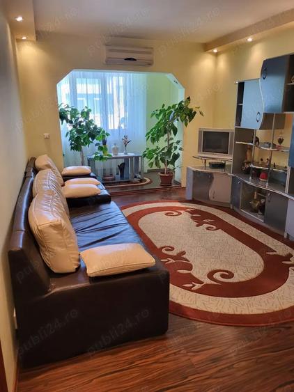 Proprietar vand apartament, 3 camere decomandate,72 mp utili, Str.Nordului Bacau - 8