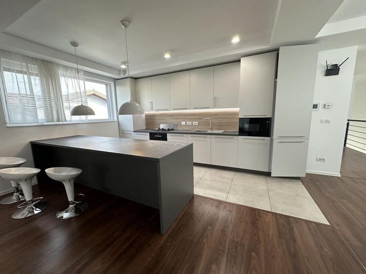 Apartament in vila cu curte-  Dumbravita - 1