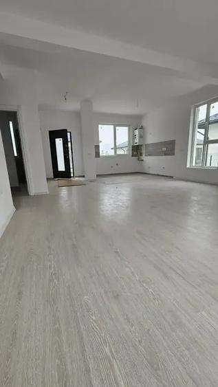 Casa singur curte /mutare imediata-Tunari Comision 0% - 5