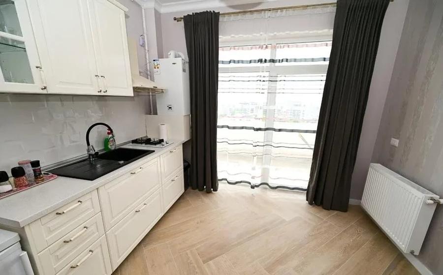 Apartament cu 3 camere decomandat, mobilat în Nord