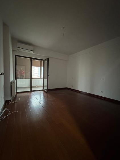 Vitan Mall stradal -bloc 2012- birou - 9