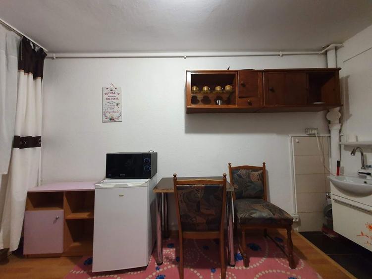 Garsoniera de inchiriat - 3