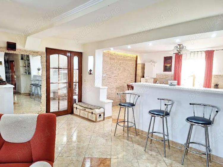 Casa din caramida, in zona buna, in Chi?ineu-Cri?(Padureni) - 1