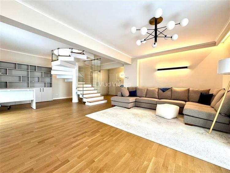 Penthouse 150 mp , 200 mp terasa, cartierul Buna Ziua