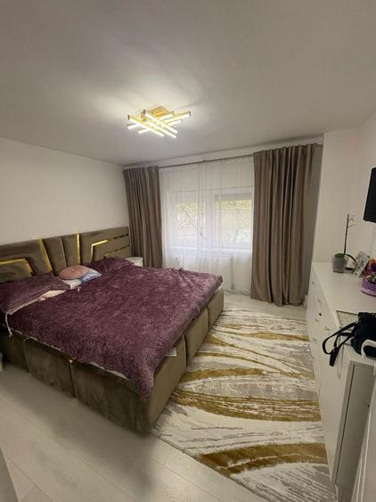 Schimb apartament 4 camere, 100 mp, renovat complet + boxa 50 mp, cu casa - 4