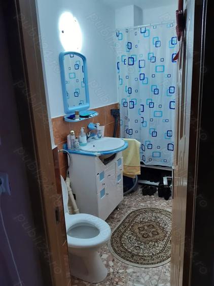 Vand ap.4 in Adjud ,BN. cam.2 bai 2 balcoane 2 ,3 3 cu acoperi? ,pod inchis ?i boxa subsol.. - 9