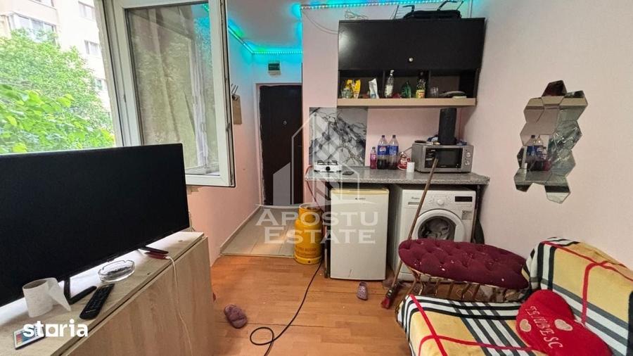 Garsoniera de vanzare in zona Complexului Studentesc, Timisoara, et 1 - 2