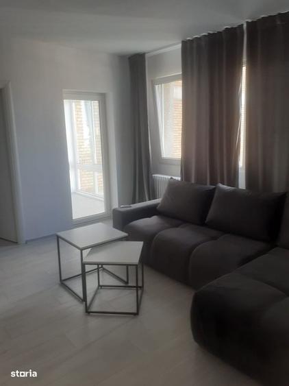 Apartament cu 2 camere decomandat în Titan