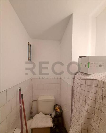 RECO Apartament cu trei camere decomandat - 6