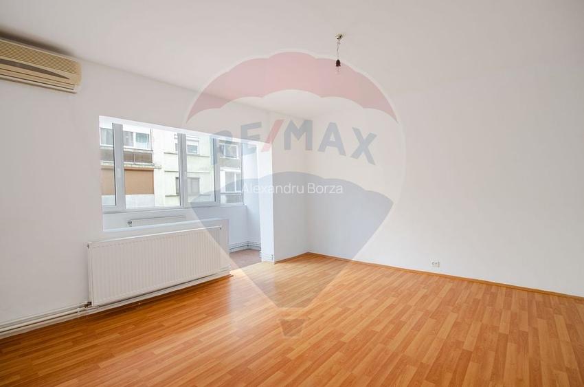 Apartament Decomandat cu 4 Camere | Etaj 1 | Zona Soarelui - Confort 1