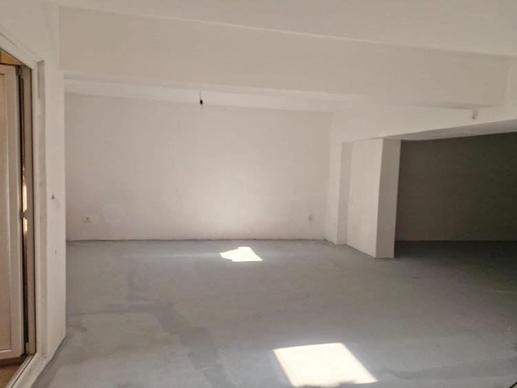 Spatiu comercial 130 mp - demisol - Faleza Nord - 128.000 euro (Cod E8) - 3
