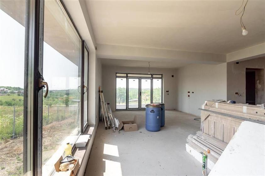 Casa cu living+3 camere cu panorama si teren mare pe Sofiei - 13