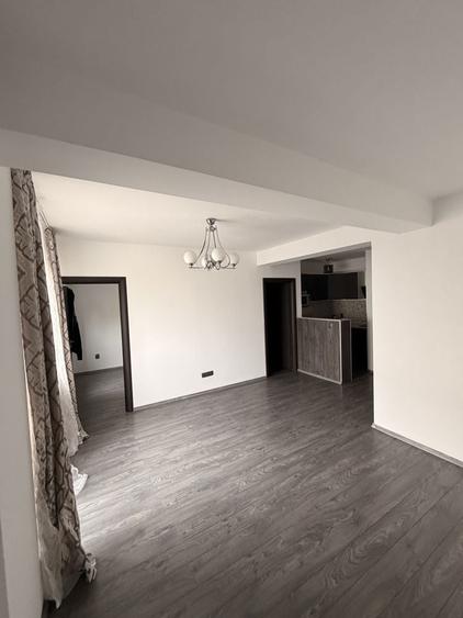Vand Apartament 3 camere - 7
