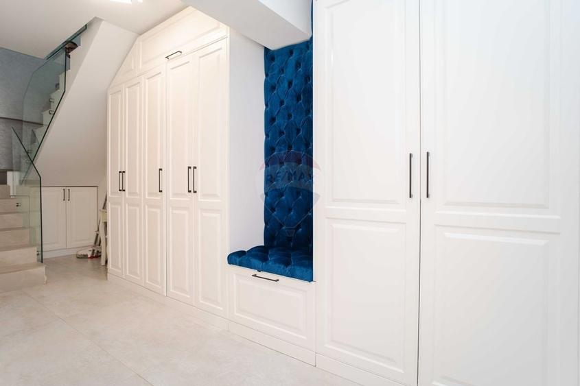 Apartament cu 3 camere de vânzare  ESQ Village  Valea Lupului - 9