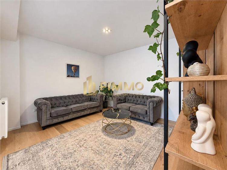 Apartament cu 3 camere semidecomandat, mobilat în Central