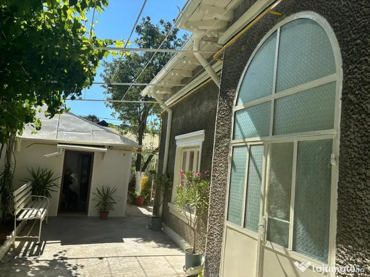 Casa de vanzare din caramida cu 5 camere in zona Piata mare. - 8