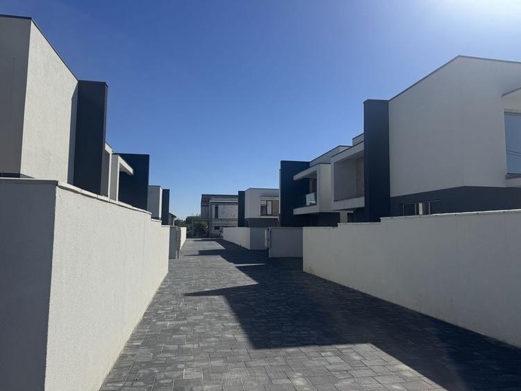 Proprietar!!! Casa la cheie 165mp zona Spitalului Regional-Bariera Valcii - 1