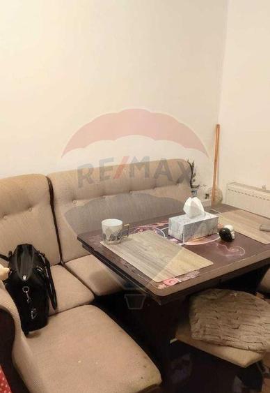Apartament cu 3 camere de vanzare in zona Sarari - 3