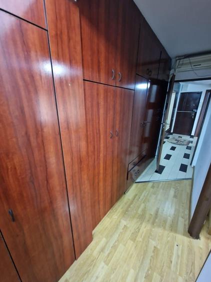 Piata Veteranilor Proprietar inchiriez apartament 3 camere - 10