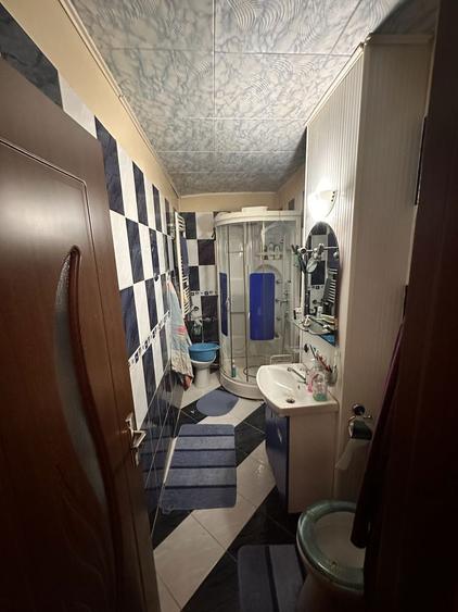 Vand apartament 2 camere(mofificat la 3 ), str. Albota, or.Victoria - 2