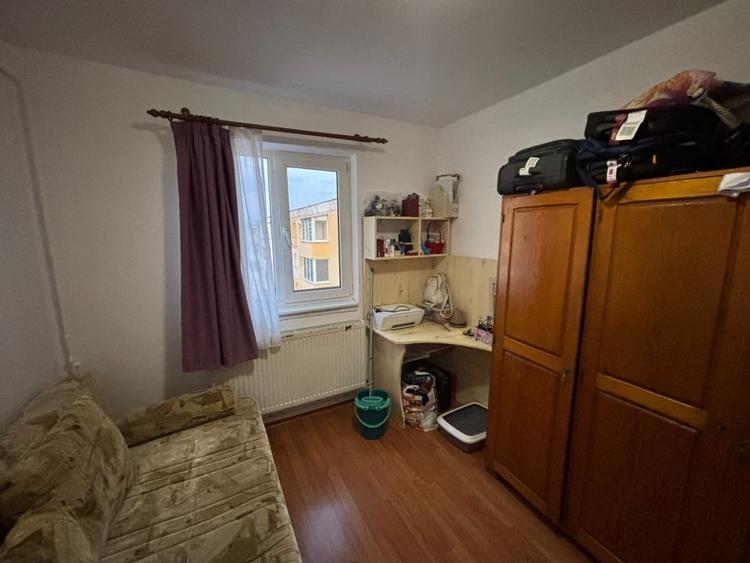 Apartament 2 camere, cu balcon, beci si loc de parcare, situat in zona Noua - 5