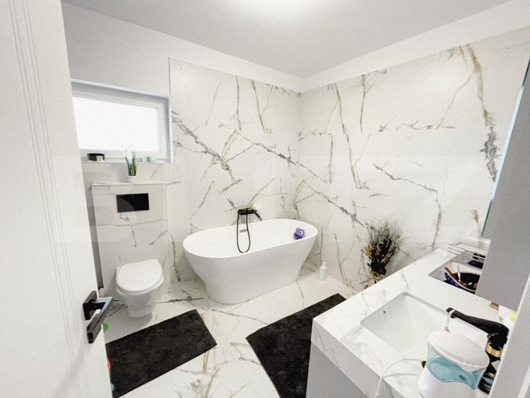 Casa ultra finisata - mobilata - piscina infinity - 11