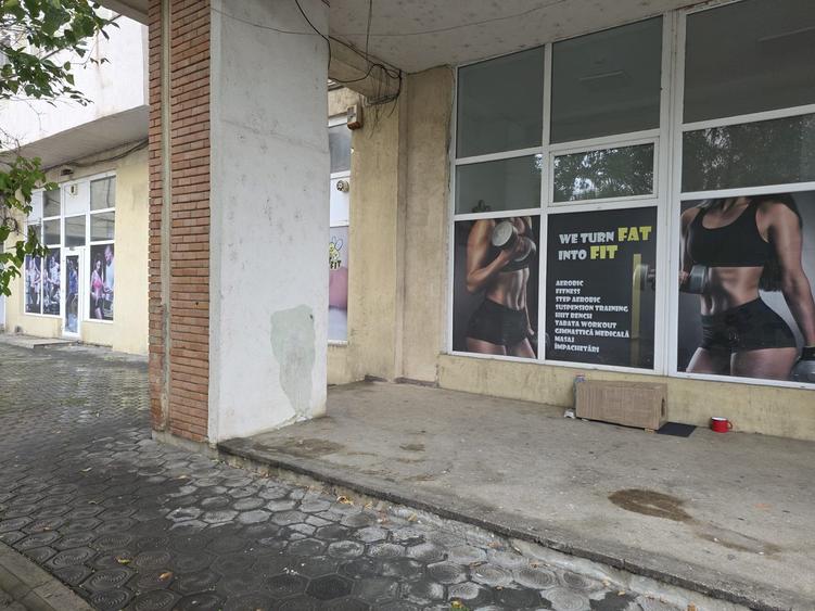 Spatiu comercial de inchiriat 311 mp, Nicolina – Selgros, COMISION 0% - 2