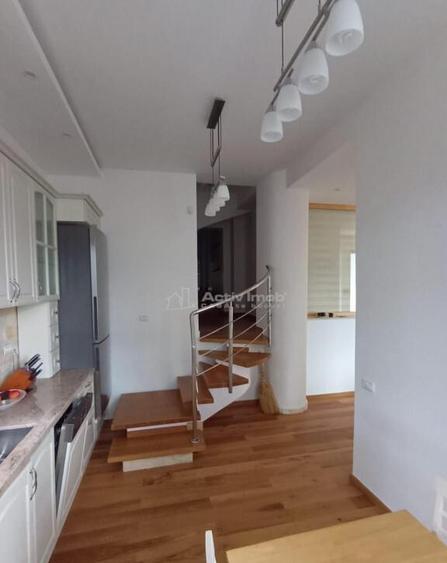 Casa- Vila- 5 camere - Drumul Poienii - 10