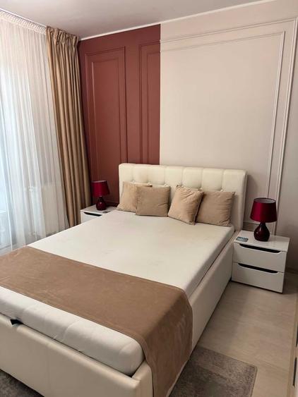 Apartament cu 3 camere decomandat în Runcu