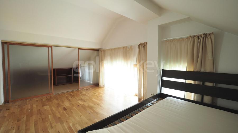 Vila nemobilata in complex cu piscina | 2 garaje - 23