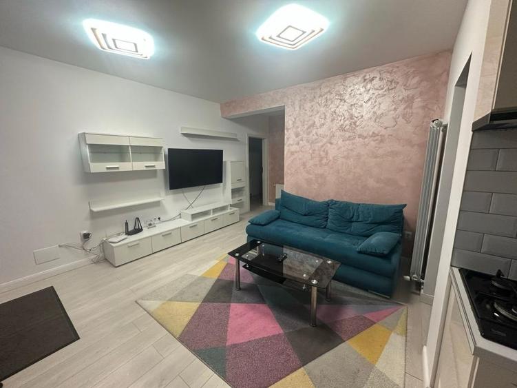 Apartament cu 3 camere, semidecomandat, zona Eroilor, Floresti. - 1