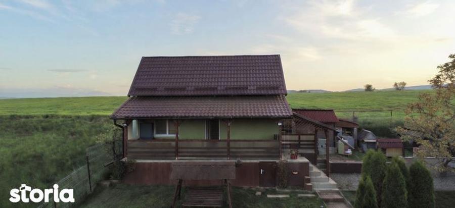 Casuta cu 700 mp teren intravilan - 2