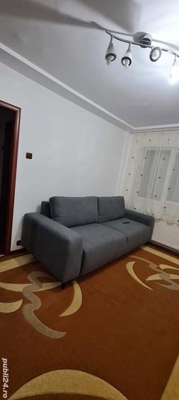 apartament de vanzare 2 camere semi decomandat - 1