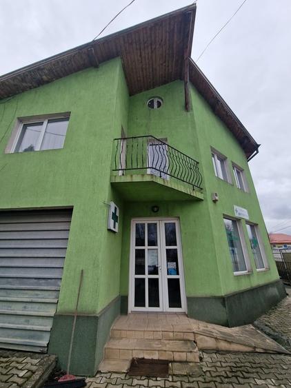 Casă cu 7 camere cu Teren 255 Mp în Central
