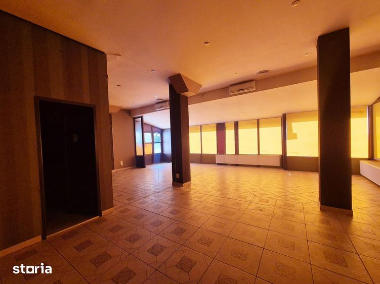 Spațiu comercial, de 130 mp, în Mărăței