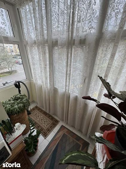 Apartament 4 camere decomandate , etaj 1 , Carpati 2 - 7